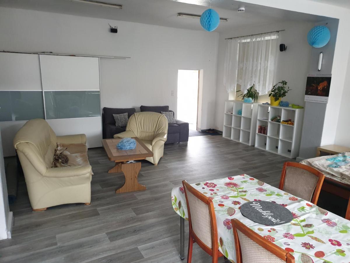 Einraum-Ferienwohnung 46m2 Eisenhüttenstadt-Diehlo Exterior foto